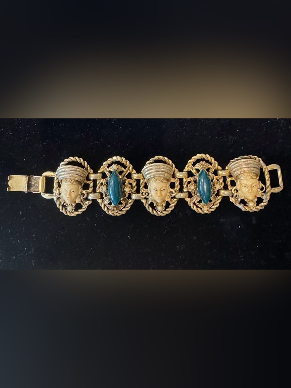 Vintage Selro Selini 1950s Gold-Tone Egyptian Revival Bracelet